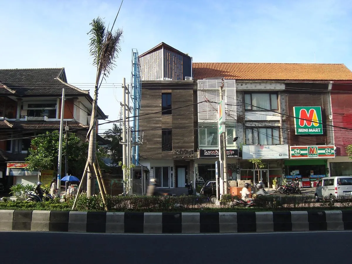 Bali Caps Hostel Kuta Lombok